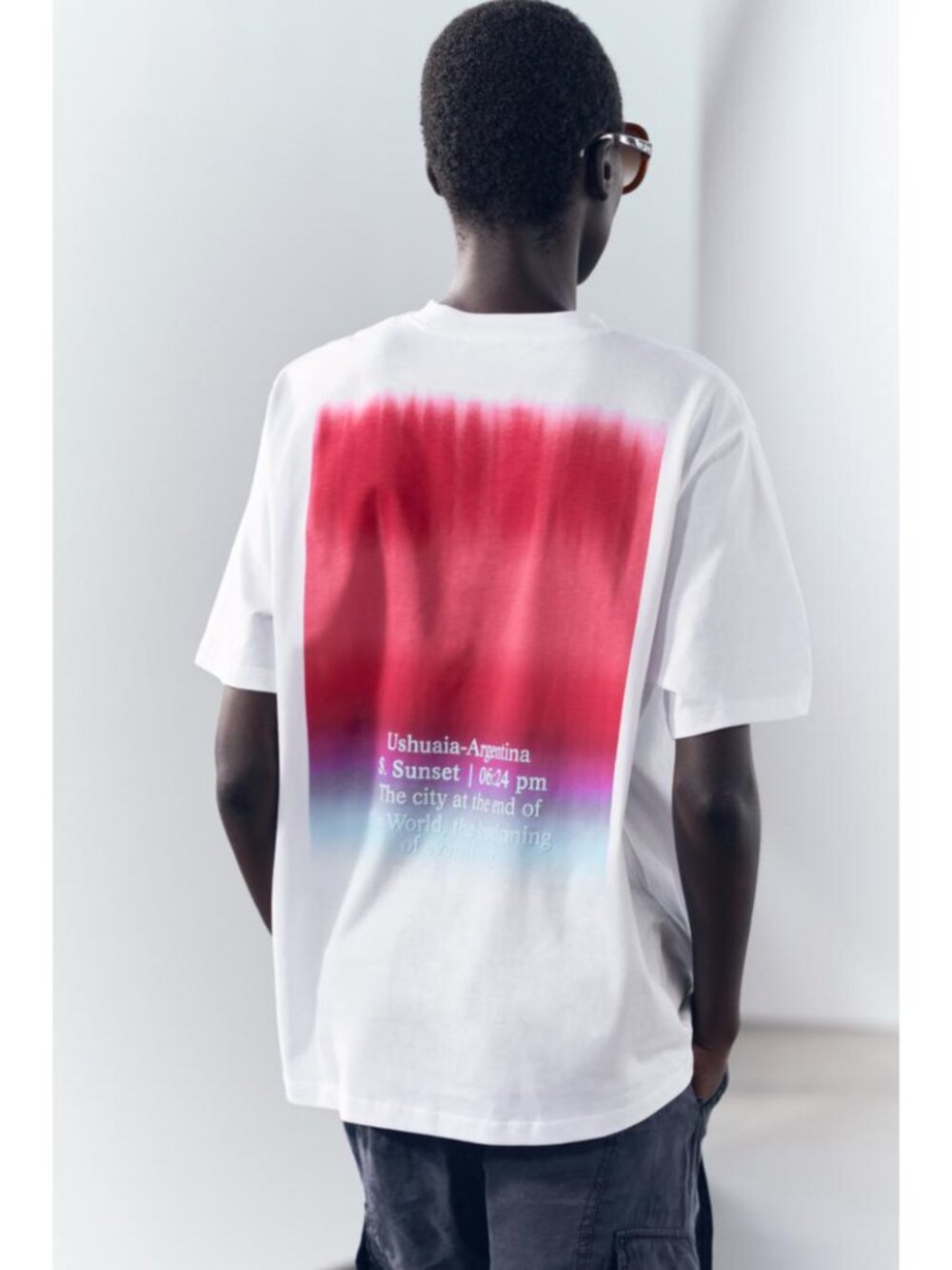 New ZARA White Oversized Graphic T-Shirt Short Sleeve Tee Art Women's Size Small